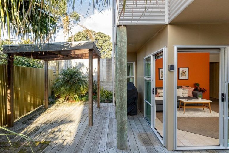 Photo of property in 37b Pitau Road, Mount Maunganui, 3116