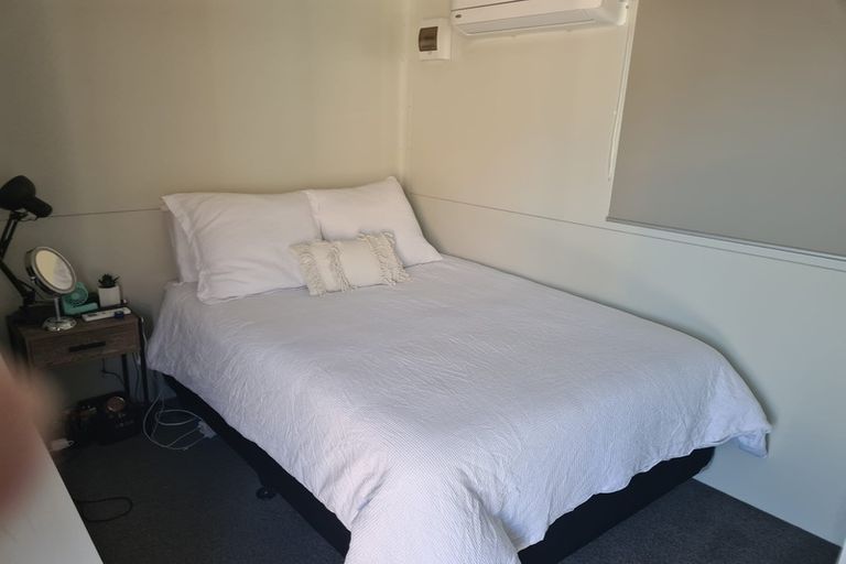 Photo of property in 47a Robert Skelton Place, Clendon Park, Auckland, 2103