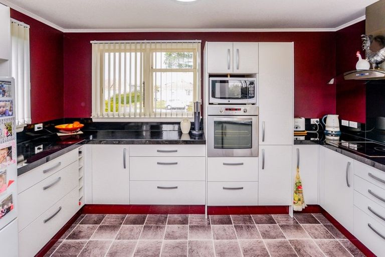 Photo of property in 76 Nuffield Avenue, Marewa, Napier, 4110