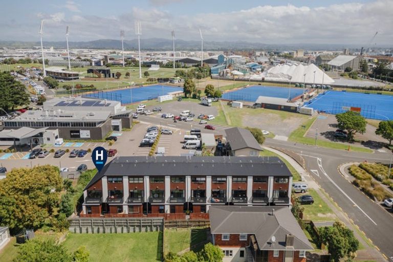 Photo of property in 10/63 Tawa Street, Mount Maunganui, 3116