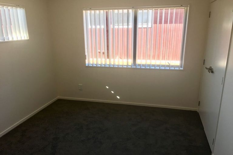Photo of property in 25 Whiteacres Drive, Sunnyhills, Auckland, 2010