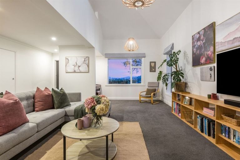 Photo of property in 6 Bay Drive, Titahi Bay, Porirua, 5022