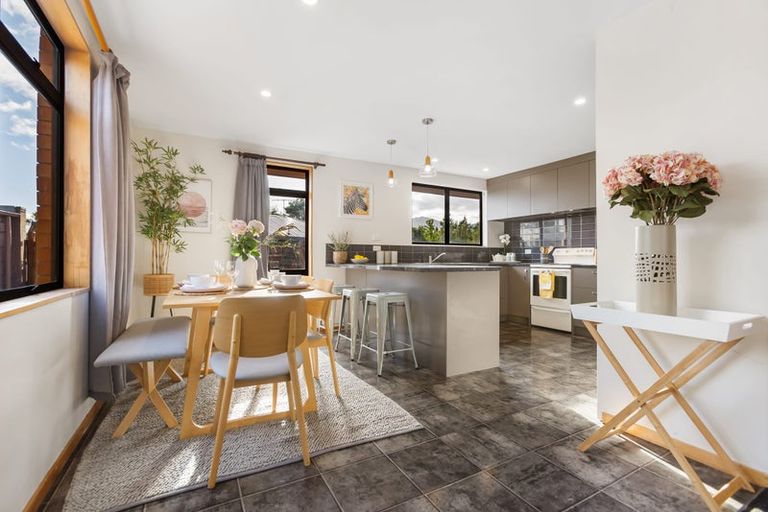 Photo of property in 28 Antimony Crescent, Cromwell, 9310