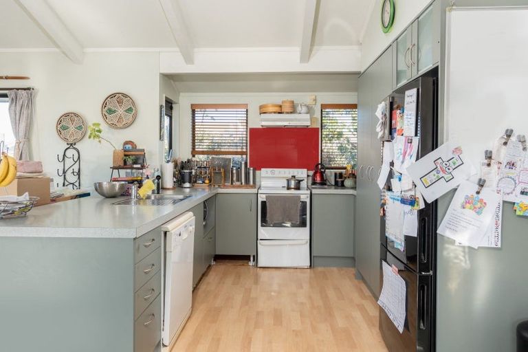 Photo of property in 1 Ewing Grove, Acacia Bay, Taupo, 3330