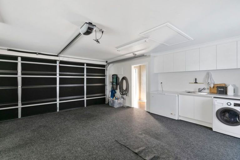 Photo of property in 90 Endeavour Drive, Whitby, Porirua, 5024