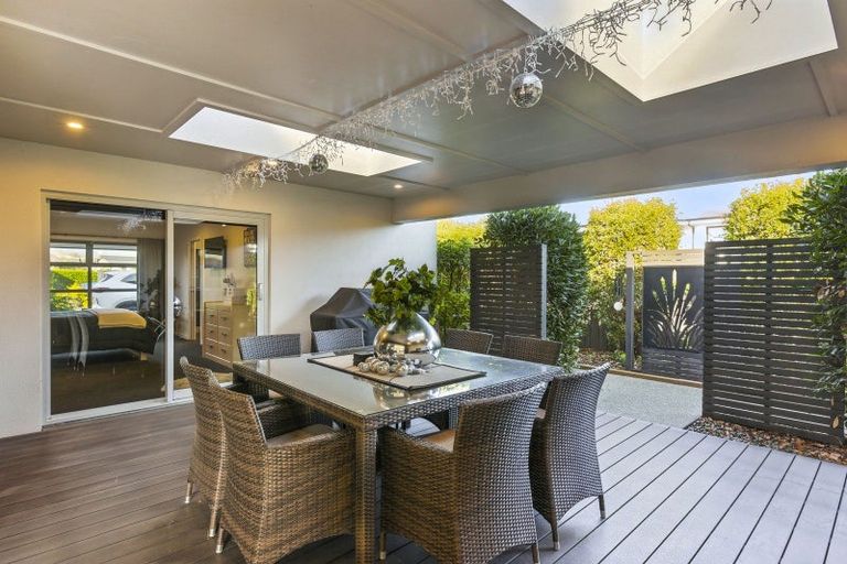 Photo of property in 22 Taranui Way, Paraparaumu Beach, Paraparaumu, 5032