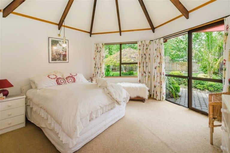 Photo of property in 76-78 Raumati Road, Raumati Beach, Paraparaumu, 5032