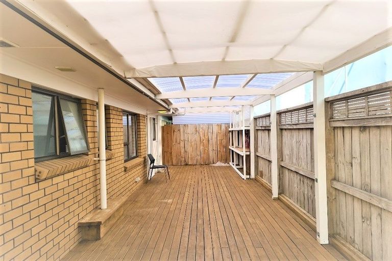 Photo of property in 3 Fowler Street, Northcote, Auckland, 0627