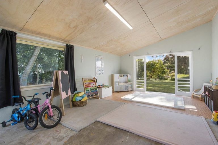 Photo of property in 31 Athenree Road, Athenree, Katikati, 3177