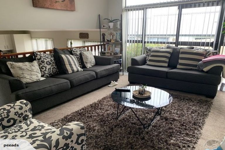 Photo of property in 147 Keri Vista Rise, Papakura, 2110