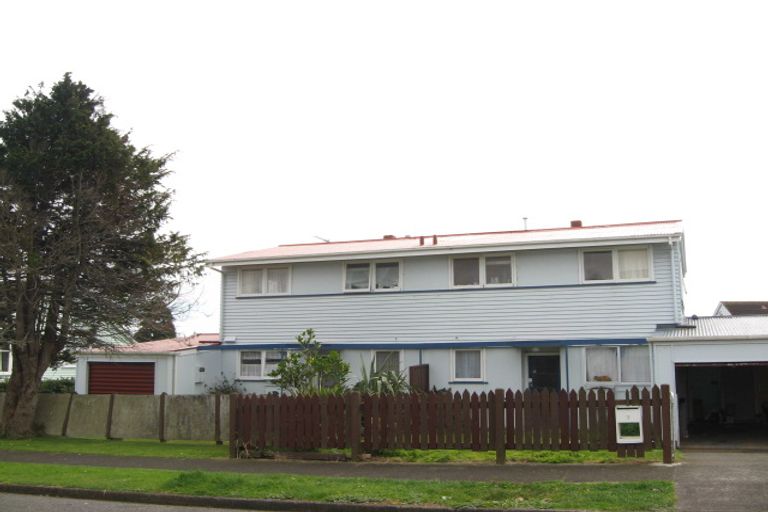 Photo of property in 5-11 Resolution Place, Marfell, New Plymouth, 4310