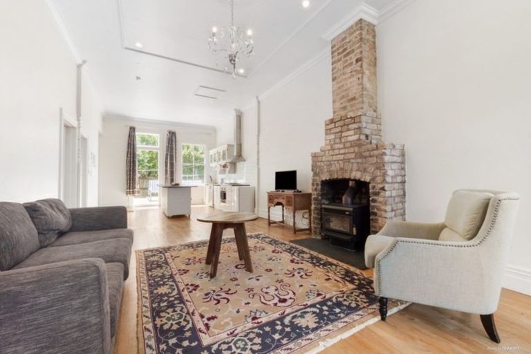 Photo of property in 115 Princes Street, Pukekohe, 2120