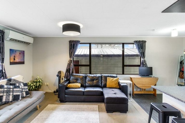 Photo of property in 1/18 Halswell Junction Road, Halswell, Christchurch, 8025