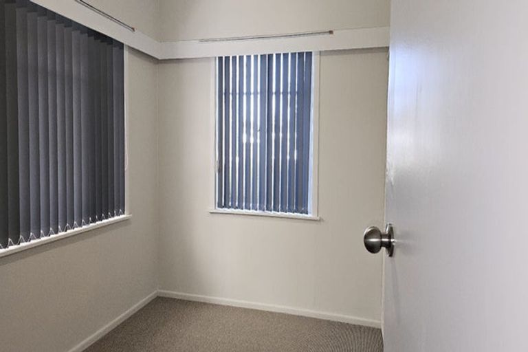 Photo of property in 16 Huia Road, Papatoetoe, Auckland, 2025