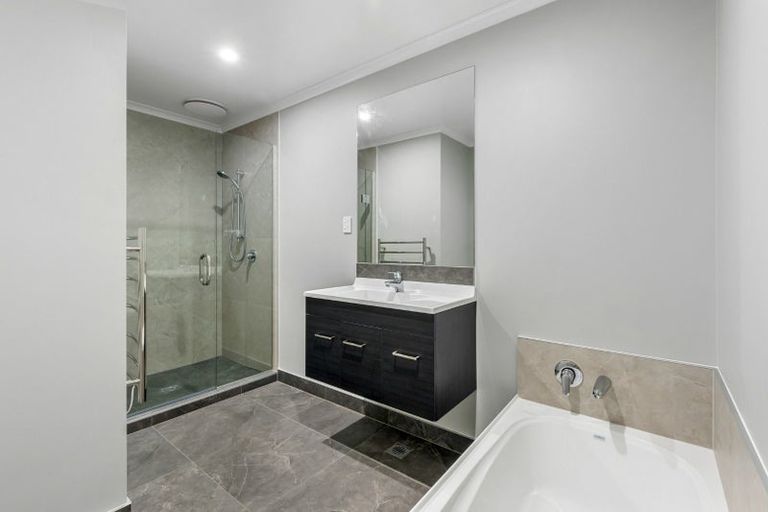Photo of property in 21 Seafarer Crescent, Stanmore Bay, Whangaparaoa, 0932