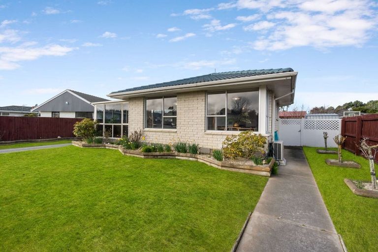 Photo of property in 34 Valecrest Avenue, Parklands, Christchurch, 8083