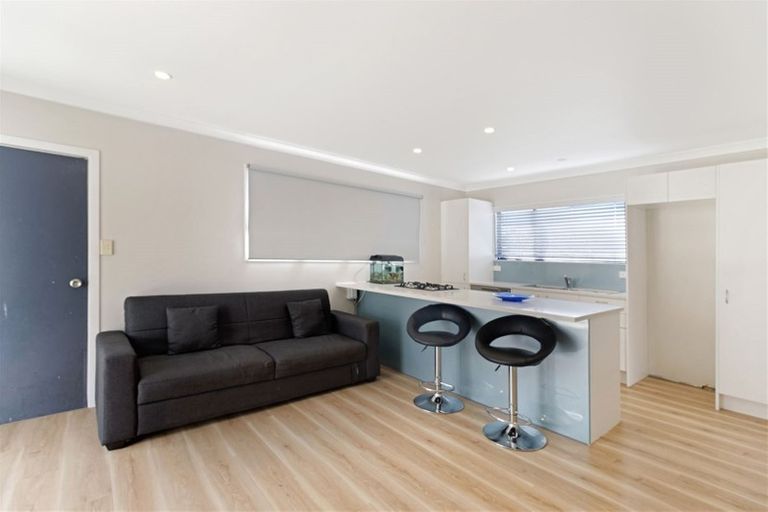 Photo of property in 34a Riserra Drive, Ranui, Auckland, 0612