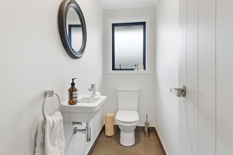 Photo of property in 37 Raithburn Terrace, Pokeno, 2402