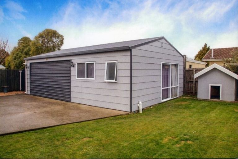 Photo of property in 127 Northcote Road, Northcote, Christchurch, 8052