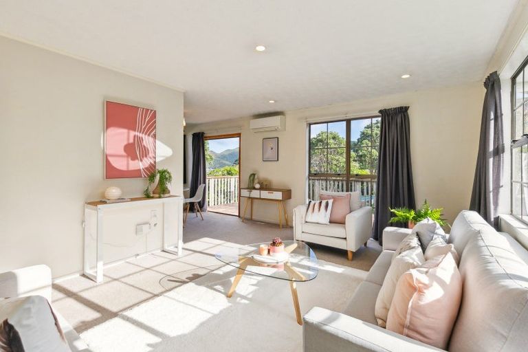 Photo of property in 65 Percy Dyett Drive, Karori, Wellington, 6012