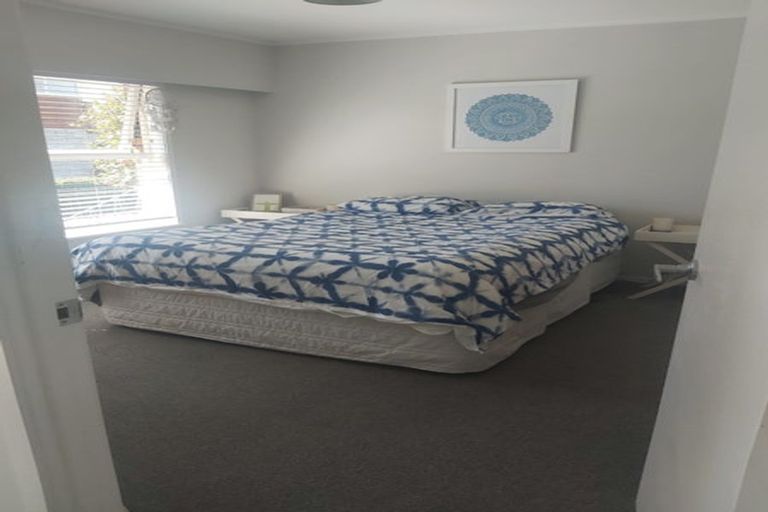 Photo of property in 2/766 Beach Road, Browns Bay, Auckland, 0630