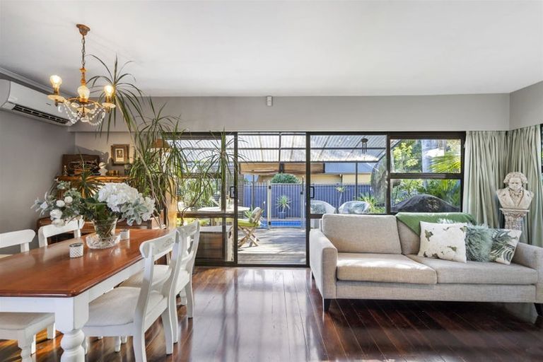 Photo of property in 1/37 Wolsley Avenue, Milford, Auckland, 0620