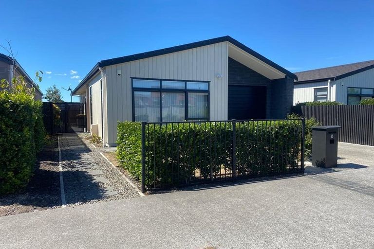 Photo of property in 5 Vigour Lane, Papakura, 2110