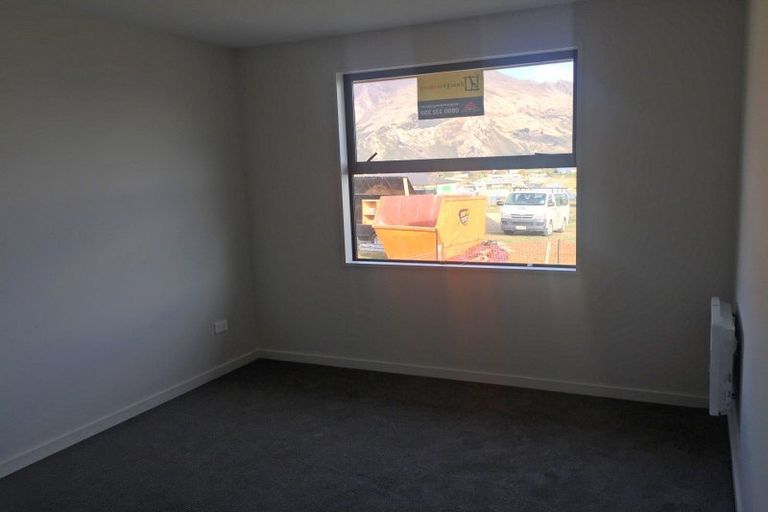 Photo of property in 14 Scurr Terrace, Wanaka, 9305