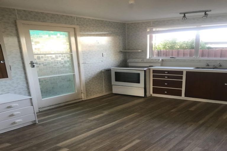 Photo of property in 2/18 Hardy Street, New Brighton, Christchurch, 8061