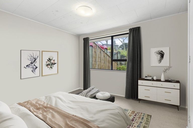 Photo of property in 201 Glengarry Road, Glen Eden, Auckland, 0602