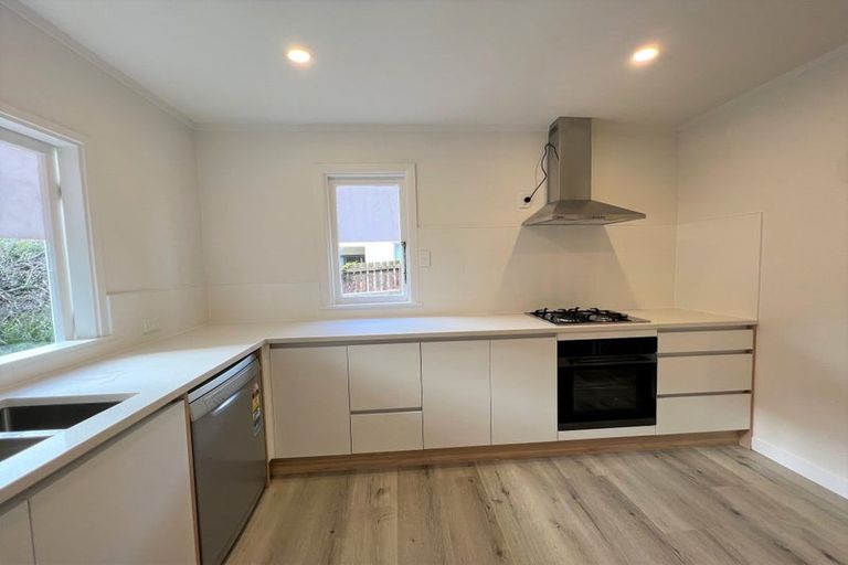 Photo of property in 1/405 East Coast Road, Mairangi Bay, Auckland, 0630