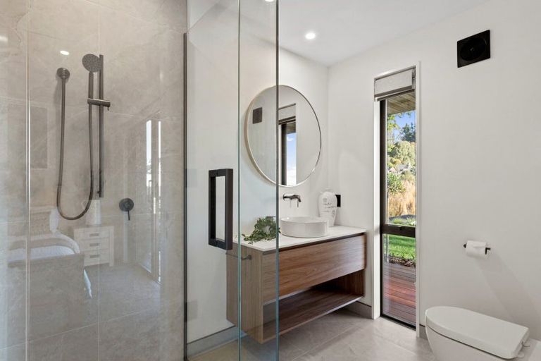 Photo of property in 8 Kepler Ridge Lane, Halswell, Christchurch, 8025