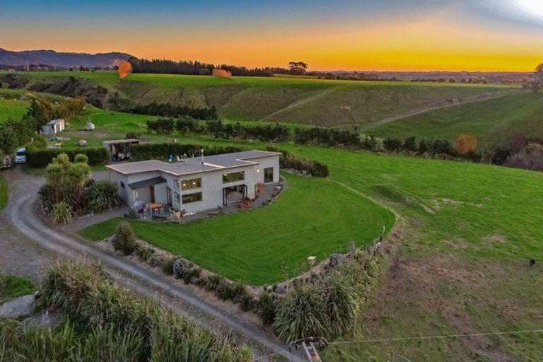 Photo of property in 254 Kaihinau Road, Shannon, Palmerston North, 4474