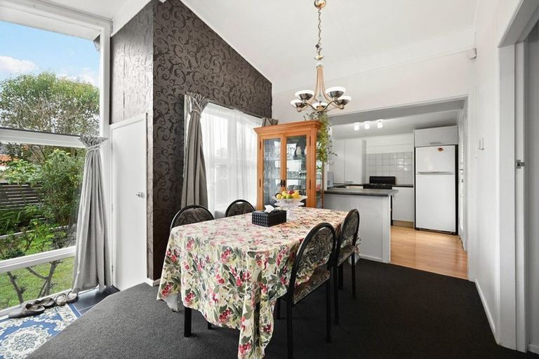 Photo of property in 65 Morrow Avenue, St Andrews, Hamilton, 3200