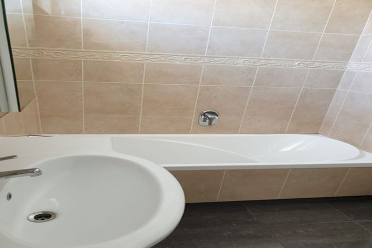 Photo of property in 333 The Parade, Island Bay, Wellington, 6023