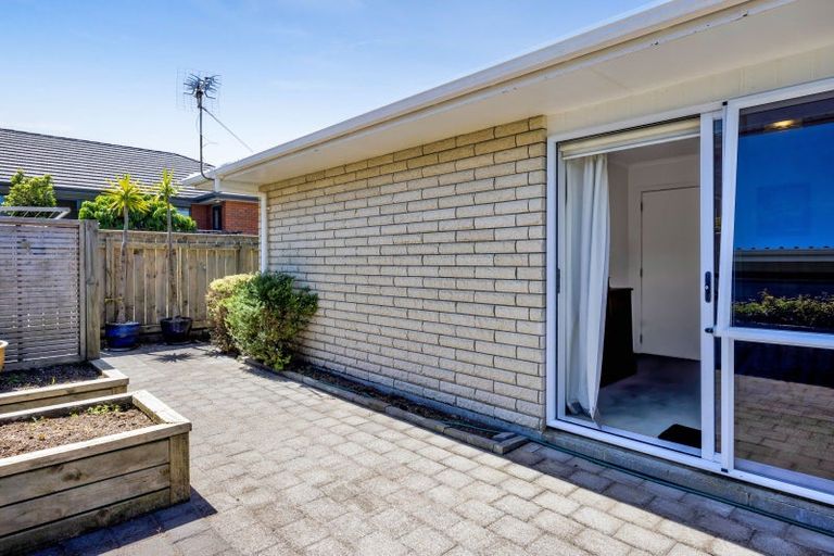 Photo of property in 20 Sackville Street, Fitzroy, New Plymouth, 4312