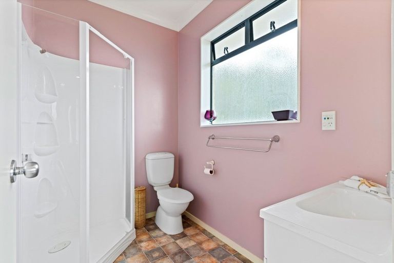 Photo of property in 191 Oakura Road, Oakura, Hikurangi, 0184