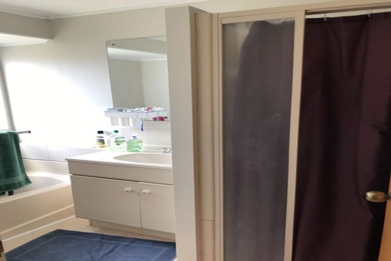 Photo of property in 33 Addison Drive, Glendene, Auckland, 0602