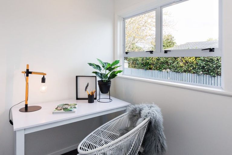 Photo of property in 6 Cremorne Avenue, Hokowhitu, Palmerston North, 4410