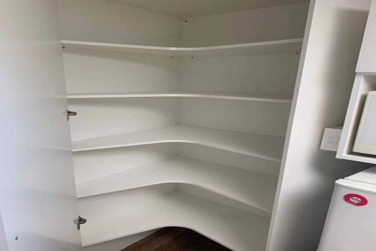 Photo of property in 20 Kilear Close, Pinehill, Auckland, 0632