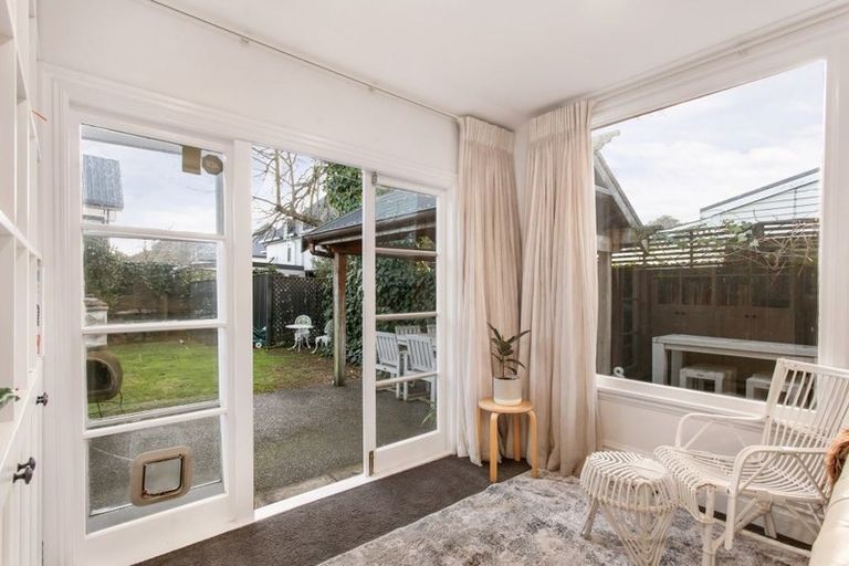 Photo of property in 73 Caledonian Road, St Albans, Christchurch, 8014
