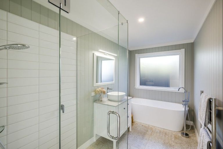 Photo of property in 22 Taruna Place, Havelock North, 4130