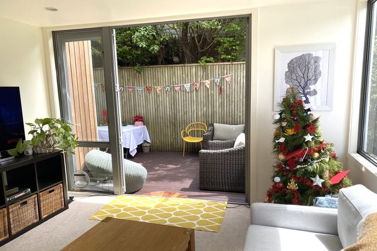 Photo of property in 37e Ngaio Road, Kelburn, Wellington, 6012