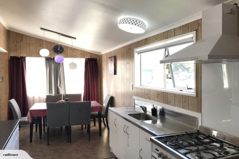 Photo of property in 95 Aquarius Drive, Kawaha Point, Rotorua, 3010