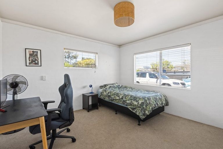 Photo of property in 1/73 Florence Avenue, Orewa, 0931