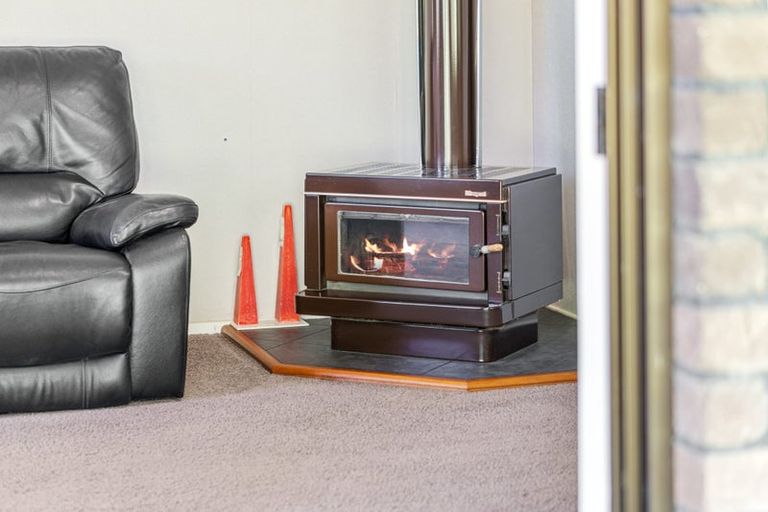 Photo of property in 1 Paratu Road, Richmond Downs, 3475