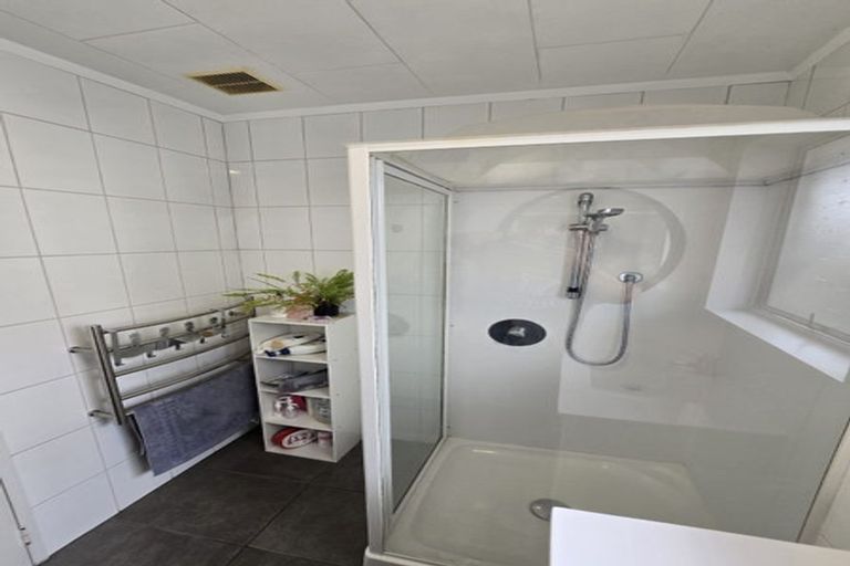 Photo of property in 4 Kiwi Road, Raumati Beach, Paraparaumu, 5032