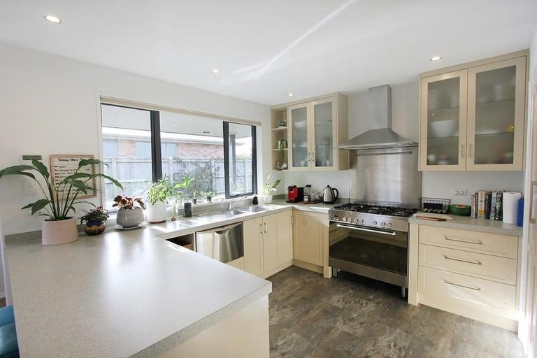 Photo of property in 1 White Hart Lane, Mosgiel, 9024