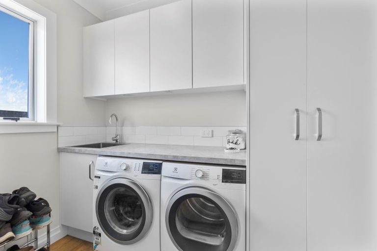 Photo of property in 11 Leith Road, Okato, New Plymouth, 4374