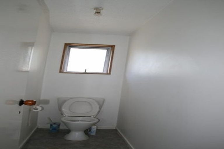 Photo of property in 2/27 Peverel Street, Riccarton, Christchurch, 8041